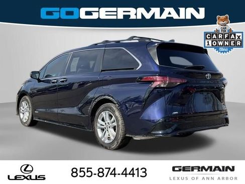 Used 2021 Toyota Sienna XSE w/ XSE Plus Package image 5