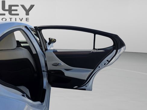 Certified 2024 Lexus ES 350 w/ Premium Package image 21