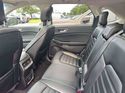 Used 2019 Ford Edge SEL w/ Equipment Group 201A AWD/4WD image 10