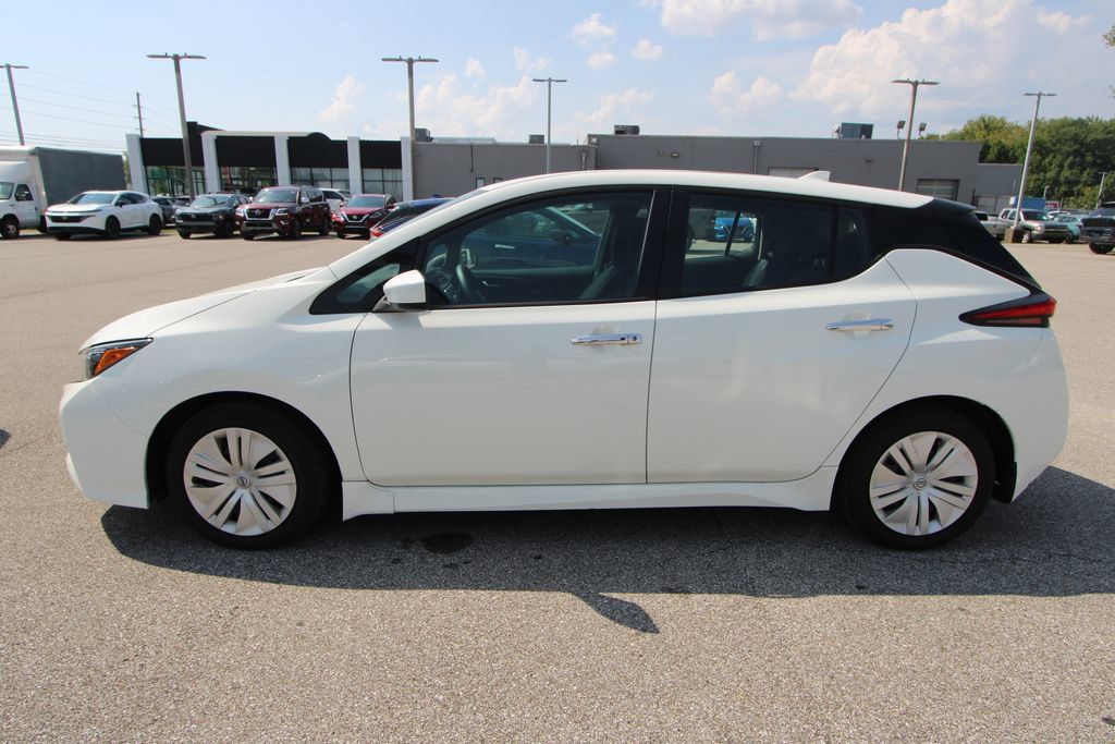 Used 2025 Nissan Leaf S FWD image 5