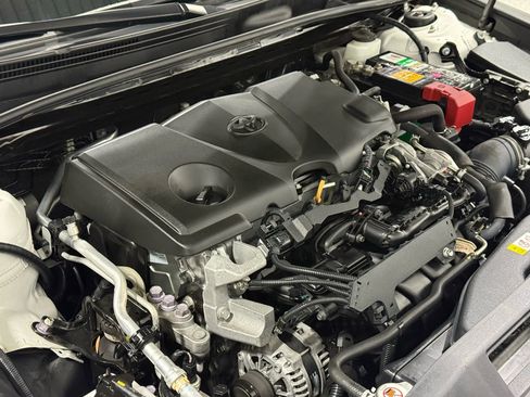 Used 2019 Toyota Camry SE w/ Carpet Mat Package image 68