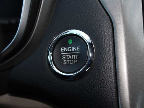 Used 2019 Ford Fusion SE FWD image 38