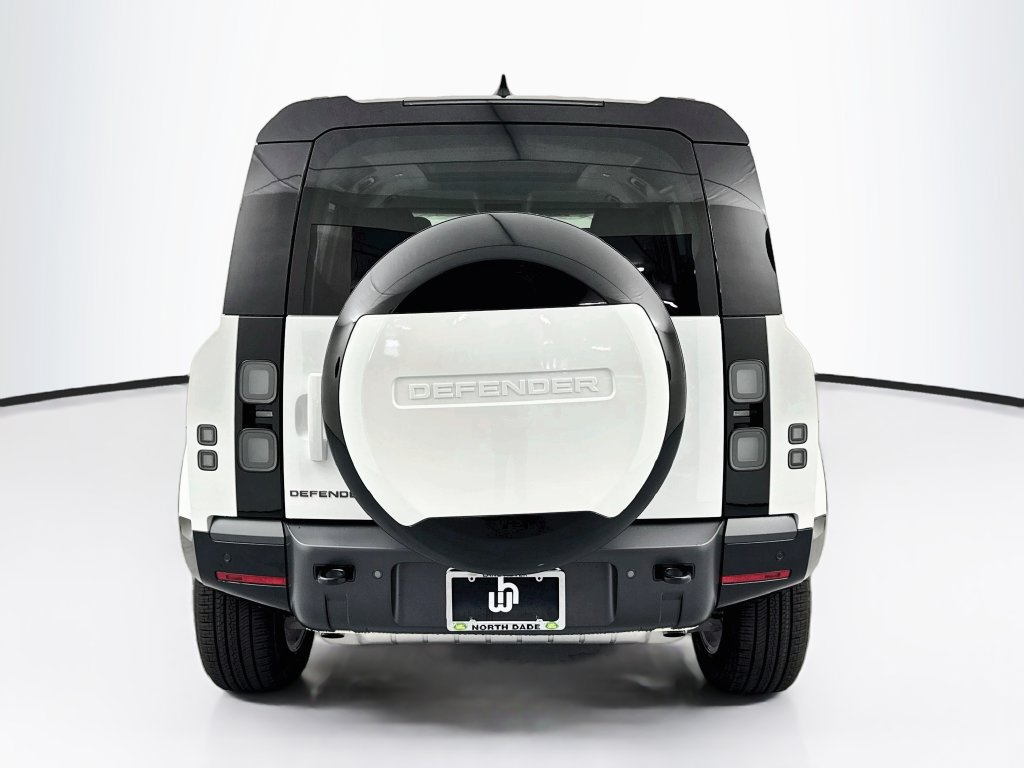 New 2026 Land Rover Defender 110 X-Dynamic SE AWD/4WD image 6