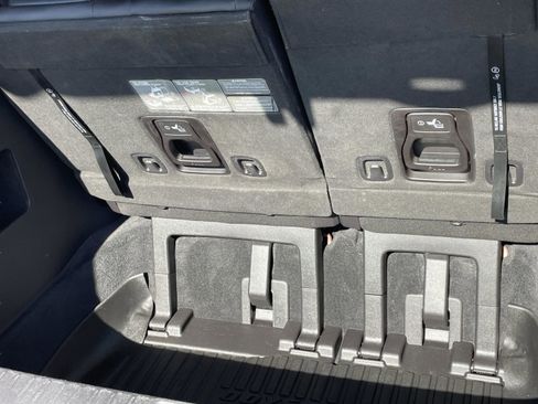 Certified 2022 Kia Carnival SX Prestige image 6