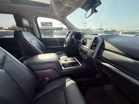 Used 2019 Ford Expedition Platinum AWD/4WD image 26