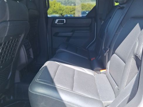 Used 2025 Ford Bronco Badlands AWD/4WD image 17