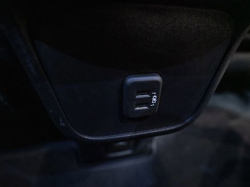 Used 2024 GMC Terrain SLT image 37