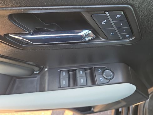 Used 2024 GMC Canyon AT4X AWD/4WD image 29