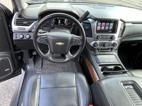 Used 2017 Chevrolet Suburban Premier AWD/4WD image 12