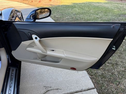 Used 2013 Chevrolet Corvette Grand Sport w/ 3LT Preferred Equipment Group image 44