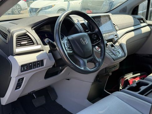 Used 2018 Honda Odyssey Touring image 5