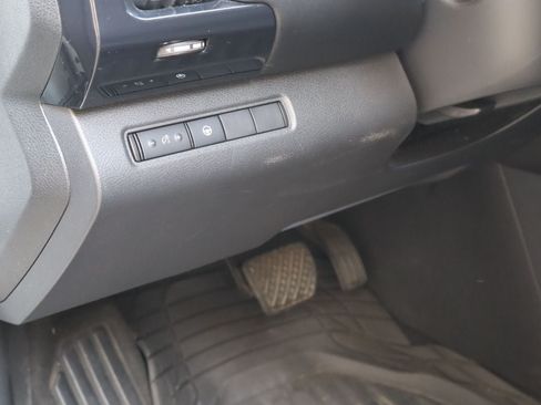 Used 2022 Nissan Pathfinder SV FWD image 24