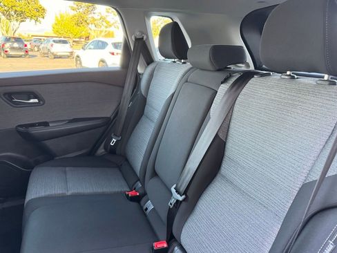 Used 2023 Nissan Rogue SV FWD image 16
