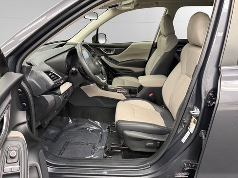 Certified 2023 Subaru Forester Limited image 9