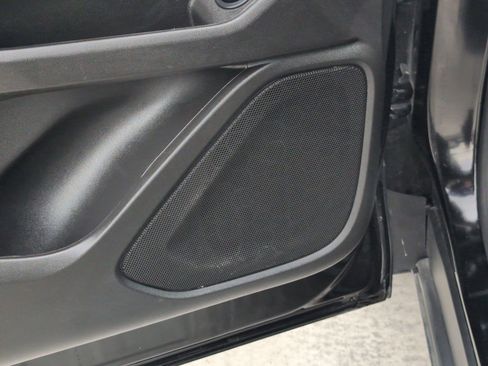 Used 2024 GMC Terrain SLT image 15