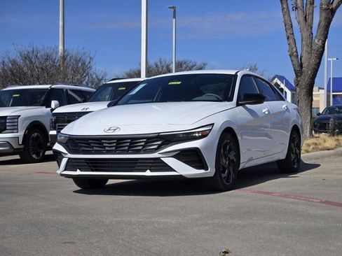 Used 2026 Hyundai Elantra Sport image 2