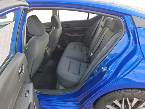 Used 2025 Nissan Altima 2.5 SV image 28