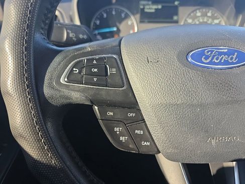 Used 2018 Ford EcoSport SE w/ SE Convenience Package image 24