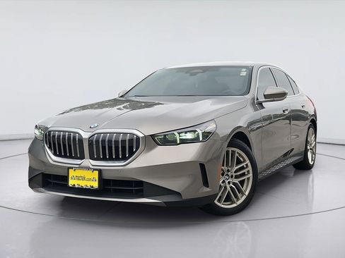 Used 2024 BMW 530i RWD image 1