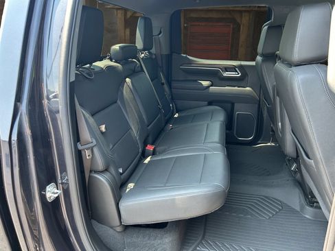 Certified 2025 GMC Sierra 1500 SLT AWD/4WD image 18