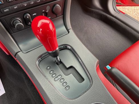 Used 2002 Ford Thunderbird Deluxe image 40