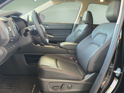 New 2026 Nissan Pathfinder SL AWD/4WD image 18