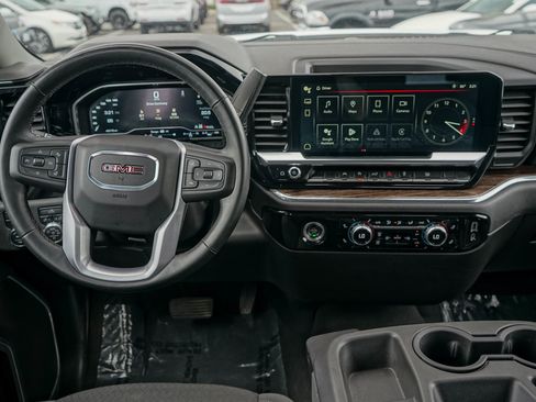 Used 2023 GMC Sierra 1500 Elevation image 12