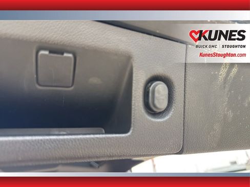 Used 2015 Chevrolet Tahoe LT image 15