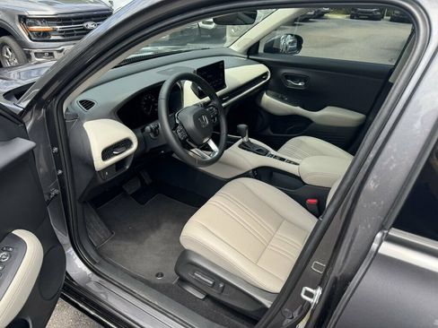 Used 2027 Honda HR-V EX-L image 3