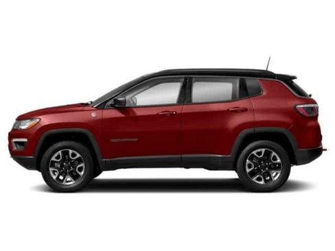 Used 2019 Jeep Compass Trailhawk w/ Cold Weather Group AWD/4WD image 2