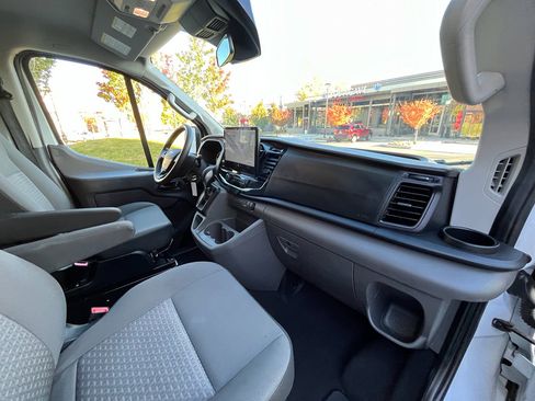 Used 2023 Ford Transit 350 XLT image 24