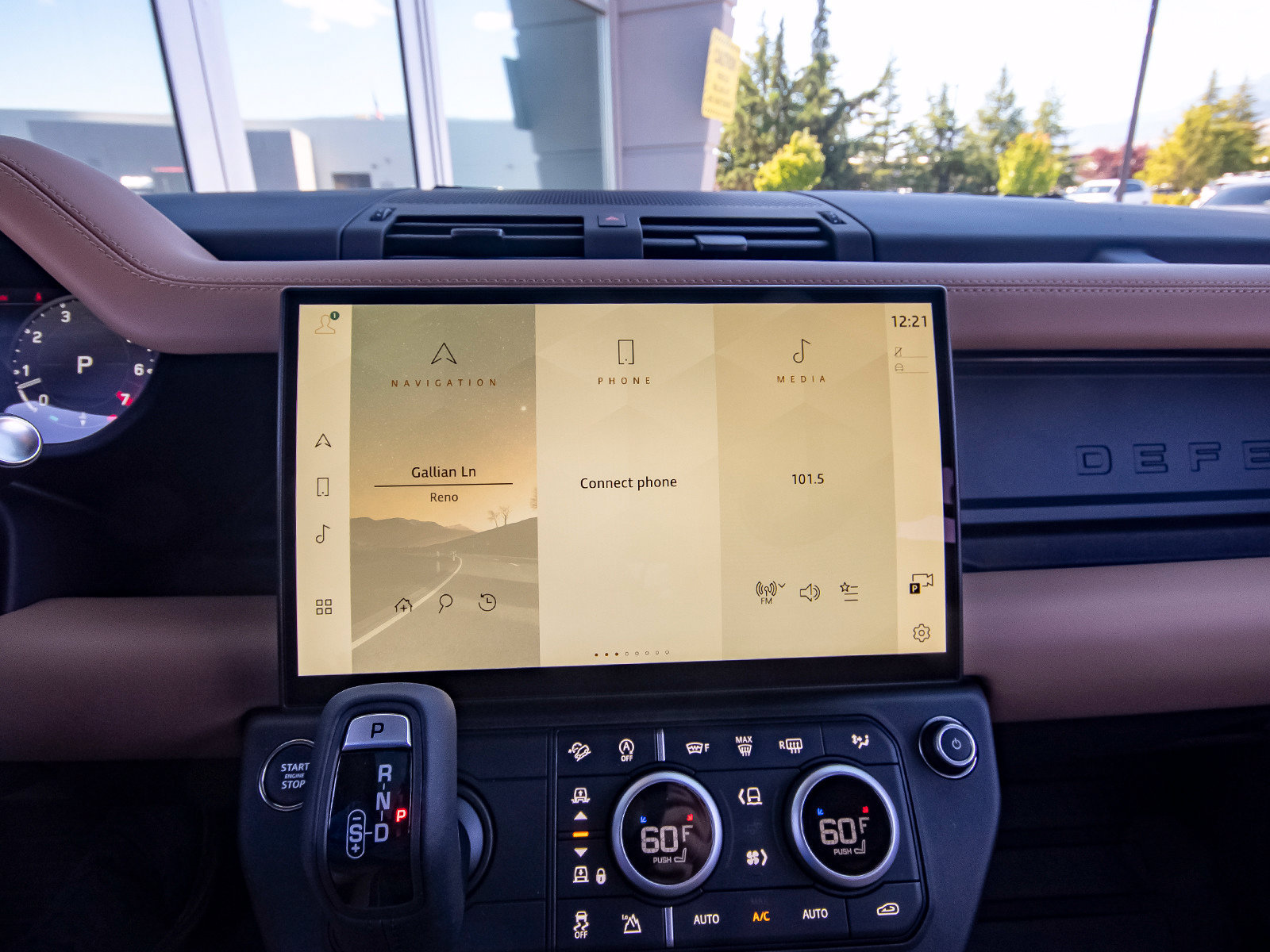 New 2026 Land Rover Defender 110 X-Dynamic SE AWD/4WD image 18