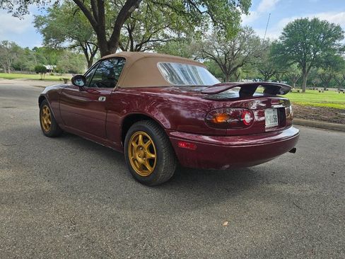 Used 1994 MAZDA MX-5 Miata image 10