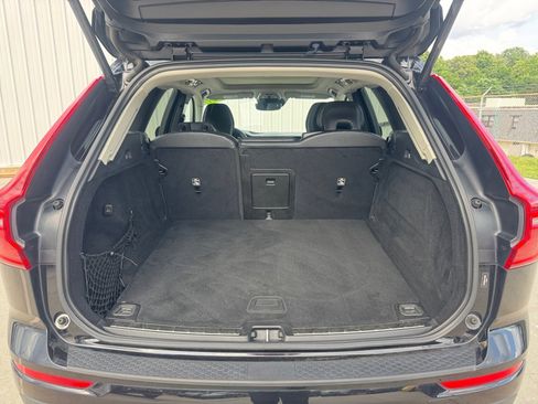 Used 2020 Volvo XC60 T5 Momentum FWD image 19