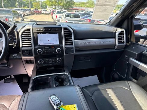 Used 2019 Ford F250 Platinum w/ Platinum Ultimate Package AWD/4WD image 10