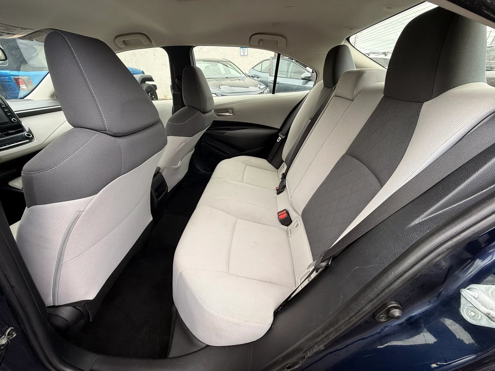 Used 2020 Toyota Corolla LE FWD image 10