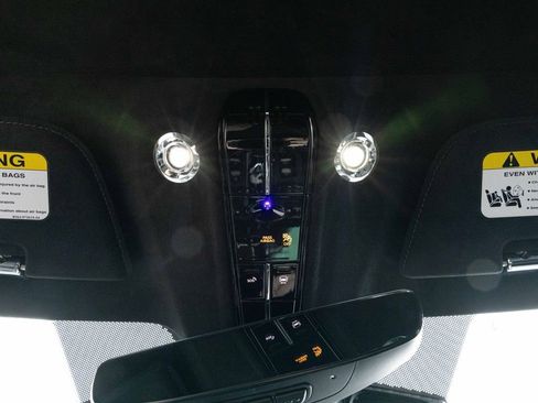 Used 2025 Aston Martin V8 Vantage Coupe image 41