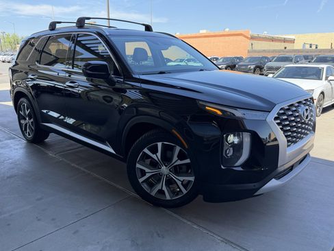 Used 2022 Hyundai Palisade SEL w/ Premium Package FWD image 6