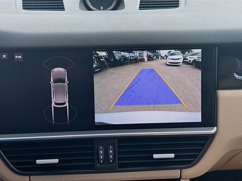 Used 2021 Porsche Cayenne AWD/4WD image 14