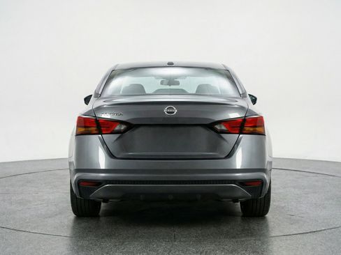 Used 2025 Nissan Altima 2.5 SV image 7