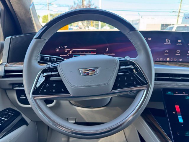 Used 2025 Cadillac Escalade ESV Sport Platinum AWD/4WD image 32