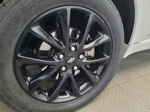 Used 2019 Dodge Durango SXT AWD/4WD image 31
