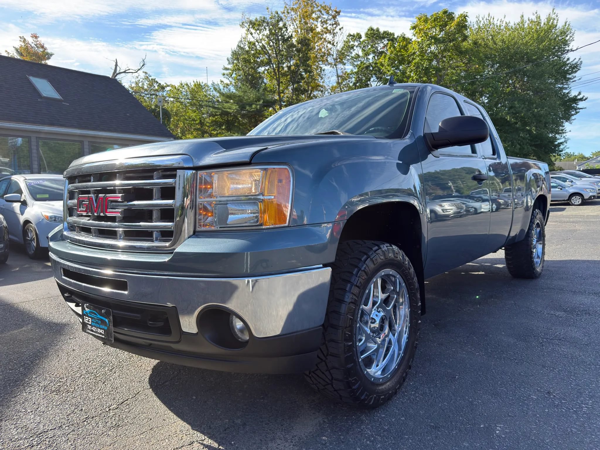 Used 2013 GMC Sierra 1500 SLE w/ Power Tech Package AWD/4WD image 3