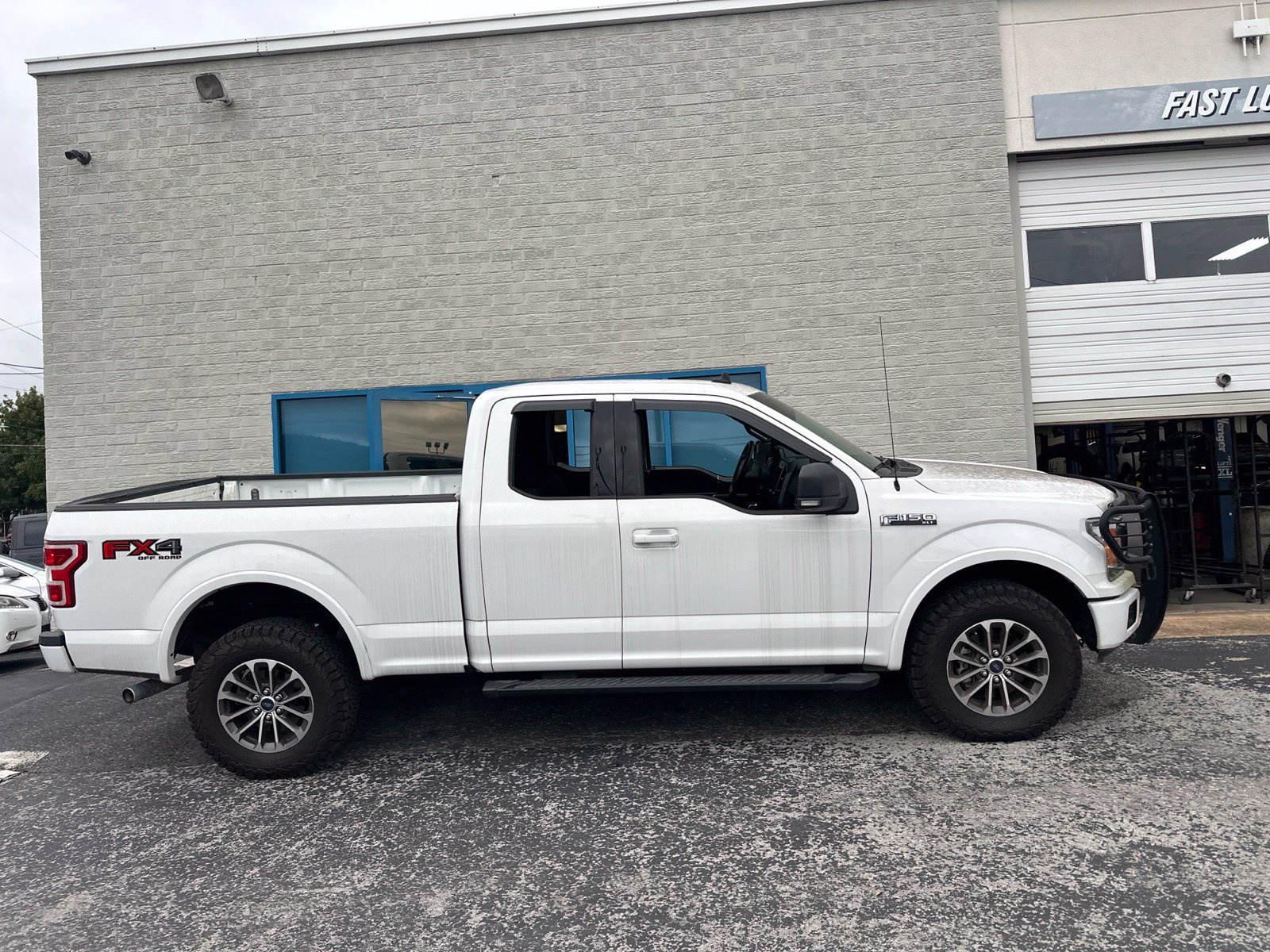 Used 2020 Ford F150 XLT w/ Equipment Group 302A Luxury AWD/4WD image 4