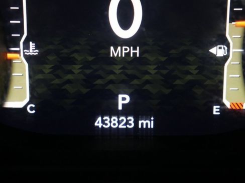 Used 2023 Jeep Wrangler Unlimited Rubicon w/ Dual Top Group image 20