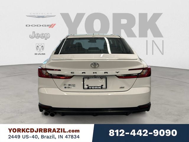 Used 2025 Toyota Camry SE FWD image 4