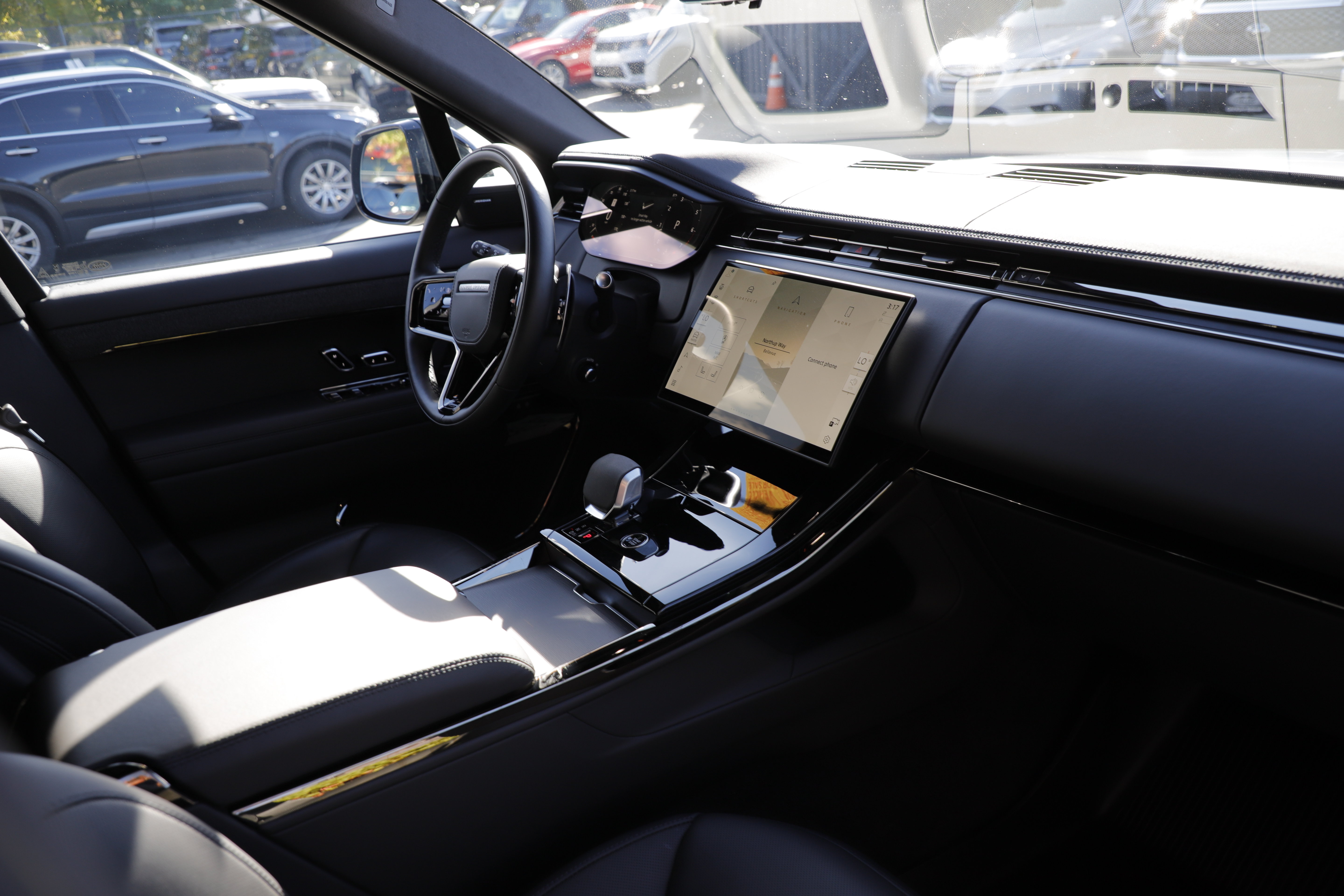 Used 2025 Land Rover Range Rover Sport Dynamic SE AWD/4WD image 13