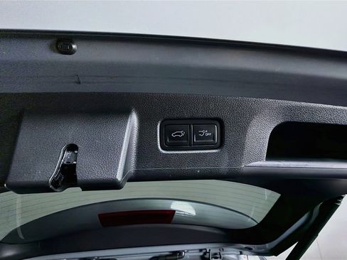 Used 2025 Kia Telluride S FWD image 32