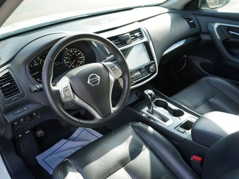 Used 2018 Nissan Altima 2.5 SL FWD image 8