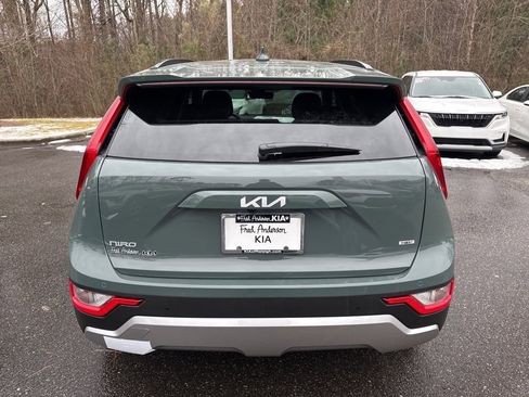New 2026 Kia Niro EX image 18